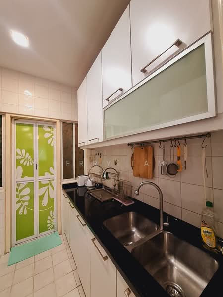 Condominium for Rent at Armanee Terrace - Kerry Tam - Kitchen - PropertyGuru.com.my