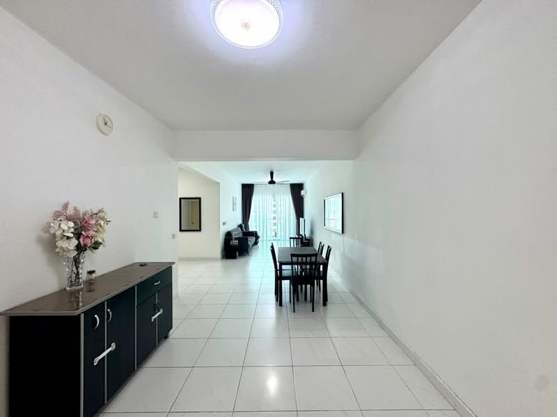 Elit Heights @ Bayan City untuk Untuk Disewa - RM 2,250 /bulan, Mac 2026 - Living Room - PropertyGuru.com.my