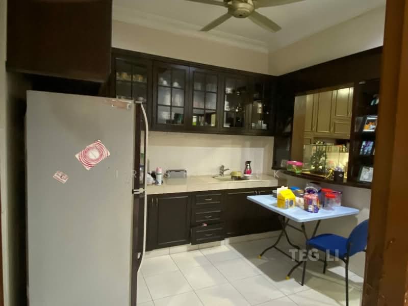 2-storey Terraced House for Sale in Shah Alam (Selangor) - Irish Shek - Kitchen - PropertyGuru.com.my