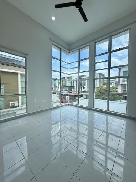 Imperial Jade Residenz untuk Untuk Dijual - RM 650,000, Mac 2026 - PropertyGuru.com.my