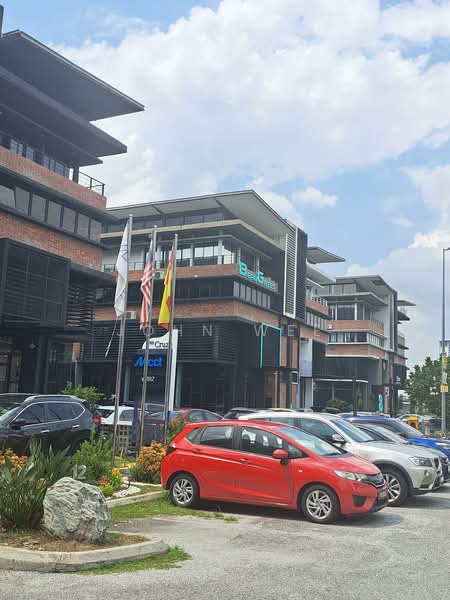 Factory for Rent in Taman Perindustrian Puchong Utama (Puchong) - John Wee - Exterior - PropertyGuru.com.my