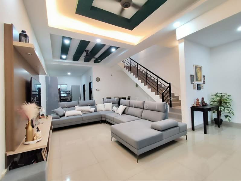 2-storey Terraced House for Sale in Semenyih (Selangor) - Muhammad Zhariff Nasharudin - Living Room - PropertyGuru.com.my