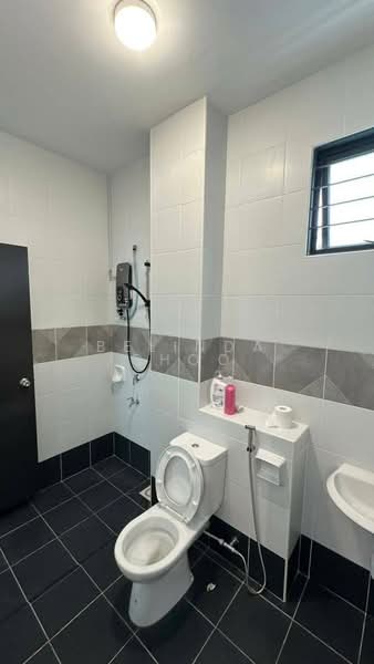 2-storey Terraced House for Sale in Johor Bahru (Johor) - Belinda Choo - Bathroom - PropertyGuru.com.my