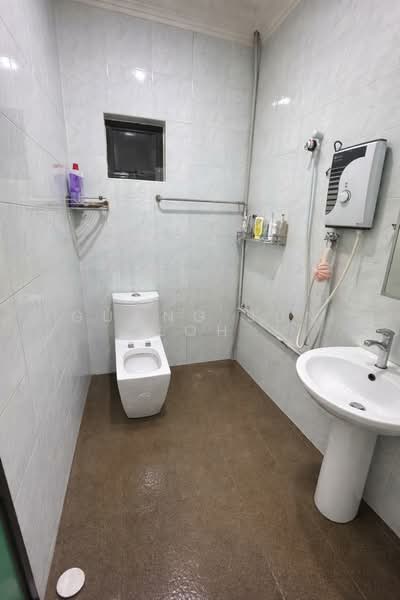 Johor Jaya @ Jalan Teratai untuk Untuk Dijual - RM 598,000, Apr 2026 - Bathroom - PropertyGuru.com.my