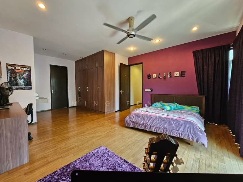 Bungalow for Sale in Seri Kembangan (Selangor) - Ming Feng - Bedroom - PropertyGuru.com.my