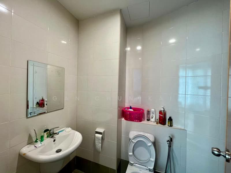 Condominium for Rent at The View Condominium - Gan Chun Kai - Bathroom - PropertyGuru.com.my