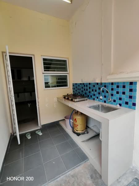 2-storey Terraced House for Rent in Setia Alam (Selangor) - Veni Foo Yoke Fuang - Kitchen - PropertyGuru.com.my