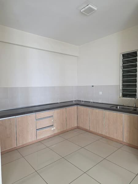 Pangsapuri Kamelia (Camellia Park) untuk Untuk Disewa - RM 1,400 /bulan, Mac 2026 - Kitchen - PropertyGuru.com.my