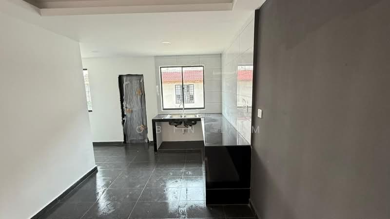 2-storey Terraced House for Sale in Taman Mawar (Pasir Gudang) - Robin Lim - Kitchen - PropertyGuru.com.my