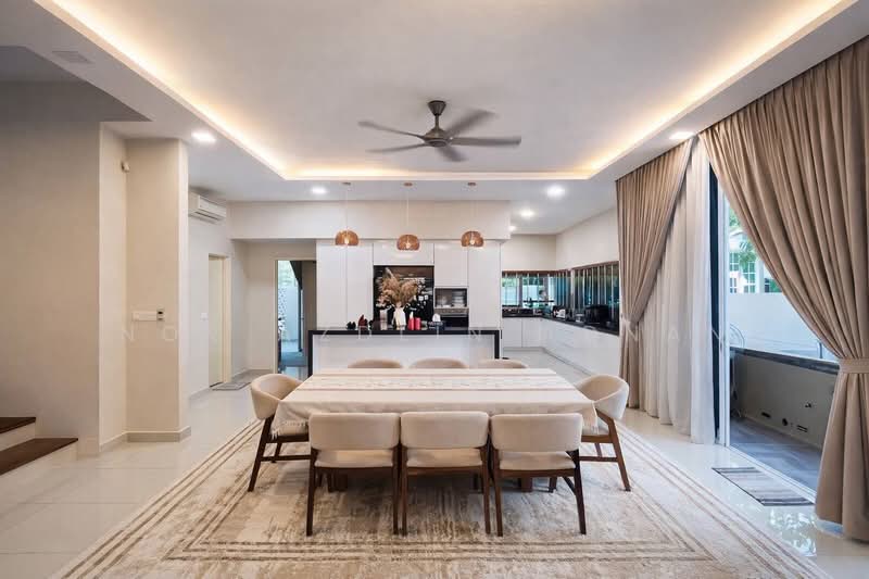 Semi-Detached House for Sale in Cyberjaya (Selangor) - Nor Azdlin Adnan - Dining Room - PropertyGuru.com.my