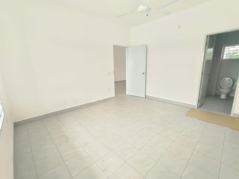Townhouse for Rent in Klang (Selangor) - Grace Wong - Bathroom - PropertyGuru.com.my