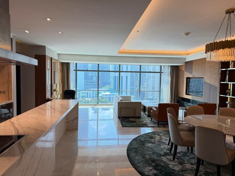 Servis Apartment untuk Dijual di The Ritz-Carlton Residences - James Lam - Living Room - PropertyGuru.com.my