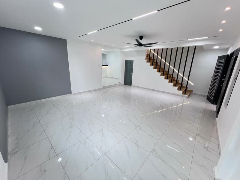 2-storey Terraced House for Sale in Bukit Indah (Iskandar Puteri (Nusajaya)) - Robin Lim - Living Room - PropertyGuru.com.my