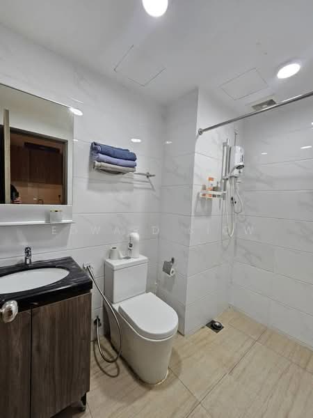 Service Residence for Sale at Country Garden Central Park - Edward Siow - Bathroom - PropertyGuru.com.my