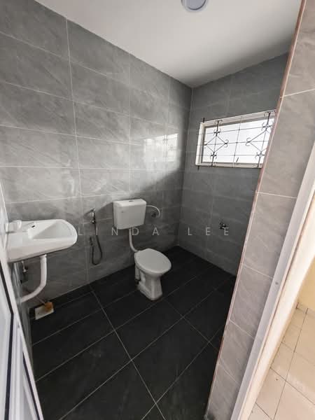 2-storey Terraced House for Rent in Skudai (Johor) - Linda Lee - Bathroom - PropertyGuru.com.my