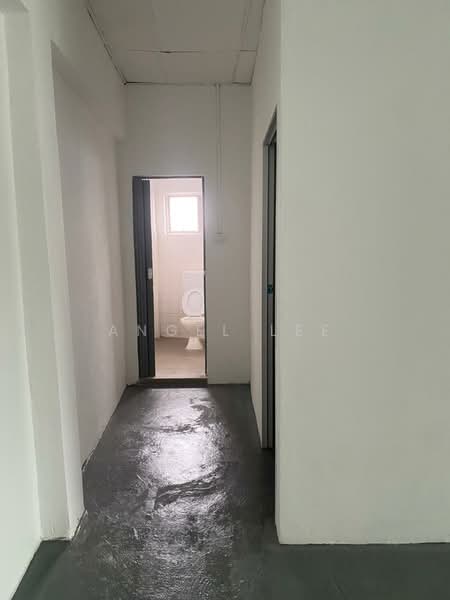 Factory for Sale in Taman Timur (Kulai) - Angel Lee - Corridor - PropertyGuru.com.my