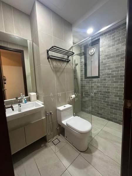Queens Residences Q2 @ Queens Waterfront untuk Untuk Disewa - RM 5,000 /bulan, Mac 2026 - Bathroom - PropertyGuru.com.my