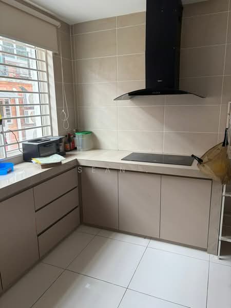 Townhouse for Rent in Goodview Heights (Kajang) - Sean . - Kitchen - PropertyGuru.com.my