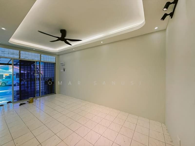 1-storey Terraced House for Sale in Port Dickson (Negeri Sembilan) - Omar Sanusi - Living Room - PropertyGuru.com.my
