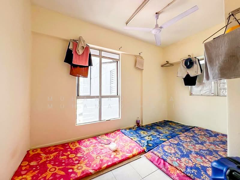 Condominium for Sale at Warisan City View - Muhamad Irfan Muhamad Hafiz - Bedroom - PropertyGuru.com.my