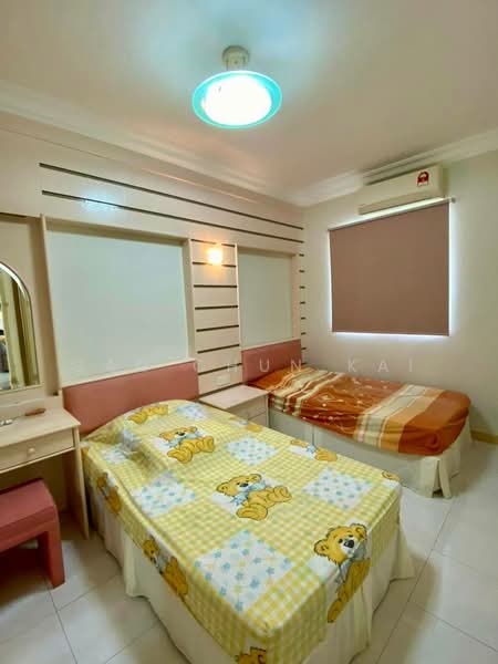 Condominium for Rent at Gold Coast Resort Condominium - Gan Chun Kai - Bedroom - PropertyGuru.com.my