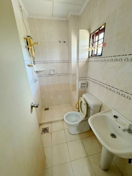 2-storey Terraced House for Sale in Taman Puchong Prima (Puchong) - Evan Goh - Bathroom - PropertyGuru.com.my