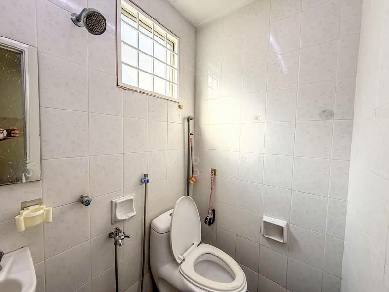2-storey Terraced House for Sale in Setia Impian (Setia Alam) - Muhamad Irfan Muhamad Hafiz - Bathroom - PropertyGuru.com.my