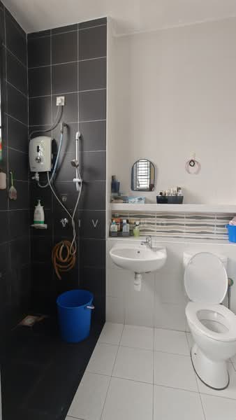 Taman Setia Indah untuk Untuk Dijual - RM 798,000, Mac 2026 - Bathroom - PropertyGuru.com.my
