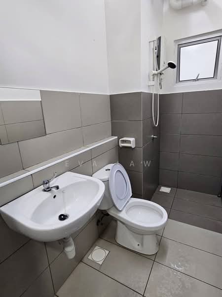 Condominium for Rent at Residensi Lanai - Eva Law - Bathroom - PropertyGuru.com.my