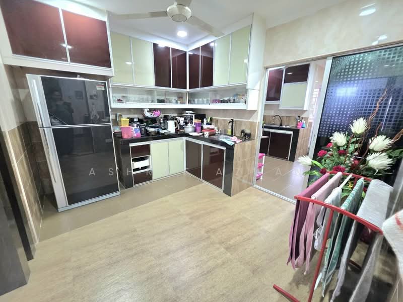 1-storey Terraced House for Sale in Shah Alam (Selangor) - Ashraf Azwan - Kitchen - PropertyGuru.com.my