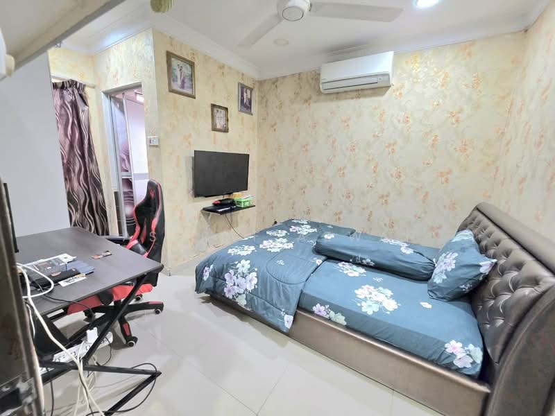 1-storey Terraced House for Sale in Shah Alam (Selangor) - Ashraf Azwan - Bedroom - PropertyGuru.com.my