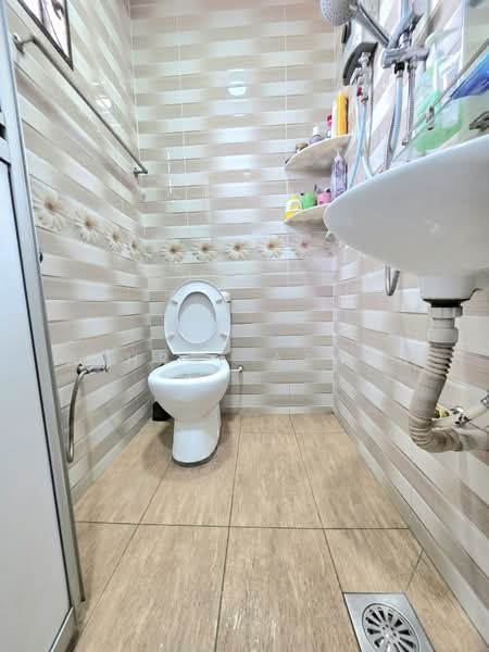 1-storey Terraced House for Sale in Shah Alam (Selangor) - Ashraf Azwan - Bathroom - PropertyGuru.com.my