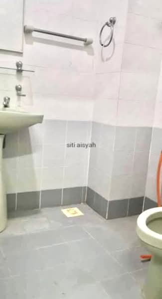 Condominium for Rent at Tiara Duta - Hasif Ludin - Bathroom - PropertyGuru.com.my