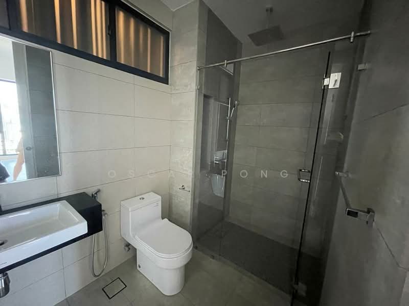 Service Residence for Sale at The Sentral Suites - Oscar Pong - Bathroom - PropertyGuru.com.my