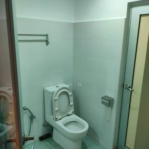 Pangsapuri untuk Dijual di Aquarius Apartment - John . - Bathroom - PropertyGuru.com.my