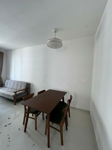 Apartment for Rent at Ataraxia Park @ Forest City - Chung How Siew - Dining Area - PropertyGuru.com.my