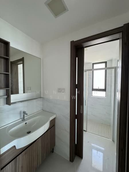Apartment for Rent at Ataraxia Park @ Forest City - Chung How Siew - Bathroom - PropertyGuru.com.my