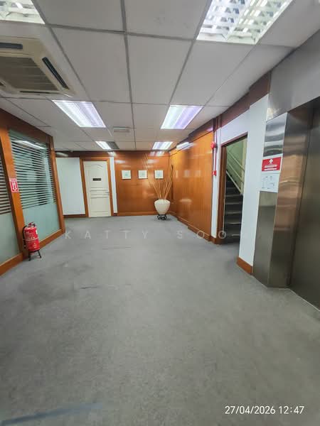Shop / Office for Sale in Seri Kembangan (Selangor) - Katty Soon - Corridor - PropertyGuru.com.my