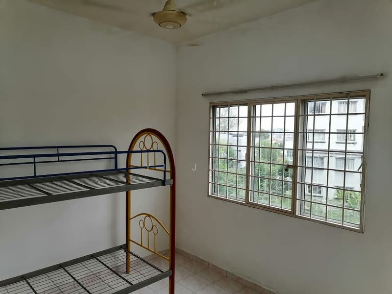 Pangsapuri Sri Alpinia untuk Untuk Dijual - RM 230,000, Apr 2026 - Bedroom - PropertyGuru.com.my