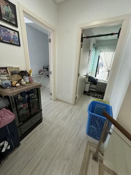 1.5-storey Terraced House for Sale in Desa Melawati (Setapak) - Brackson Loh - Corridor - PropertyGuru.com.my