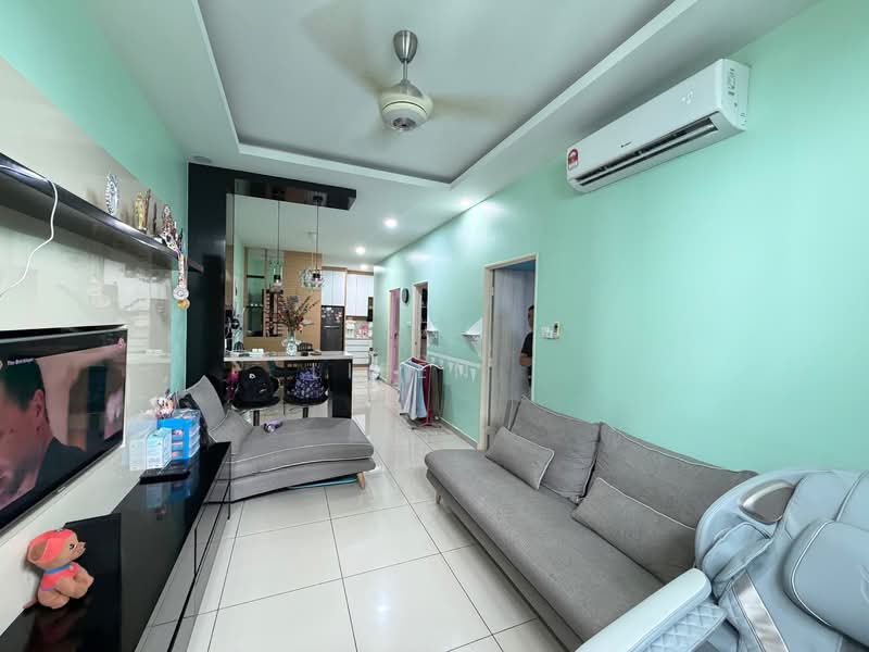 Service Residence for Sale at D'Summit Residences - Lifen . - Living Room - PropertyGuru.com.my