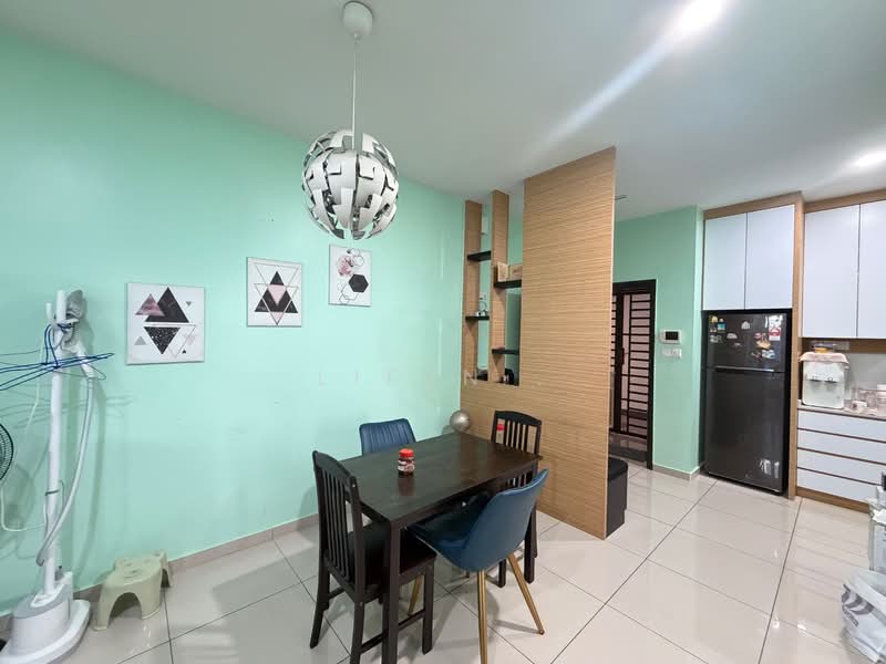 Service Residence for Sale at D'Summit Residences - Lifen . - Dining Room - PropertyGuru.com.my
