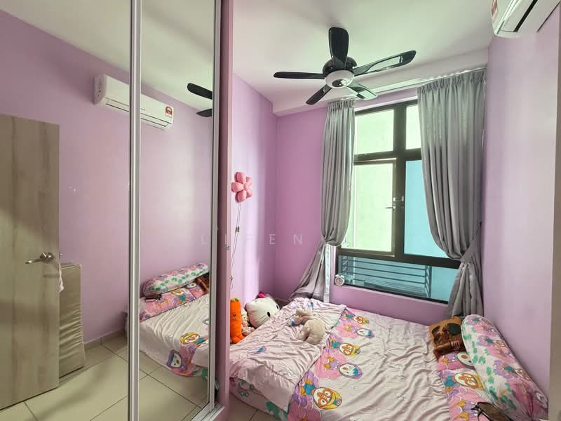 Service Residence for Sale at D'Summit Residences - Lifen . - Bedroom - PropertyGuru.com.my