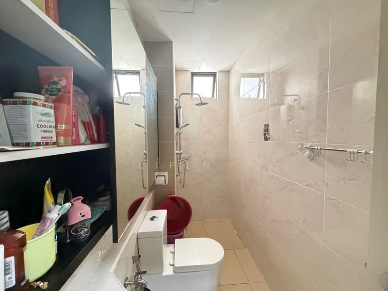 Service Residence for Sale at D'Summit Residences - Lifen . - Bathroom - PropertyGuru.com.my