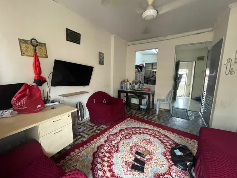 Sri Tioman II untuk Untuk Dijual - RM 220,000, Mac 2026 - Living Room - PropertyGuru.com.my