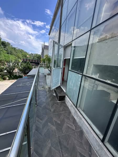 Warehouse for Rent in Seri Kembangan (Selangor) - JOANNE NEOH MIN ER - Exterior - PropertyGuru.com.my