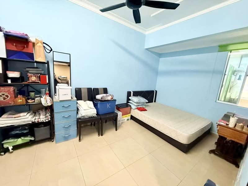 2-storey Terraced House for Sale in Taman Molek (Johor Bahru) - Yik Tat - Bedroom - PropertyGuru.com.my