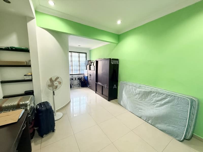 2-storey Terraced House for Sale in Taman Molek (Johor Bahru) - Yik Tat - Interior - PropertyGuru.com.my