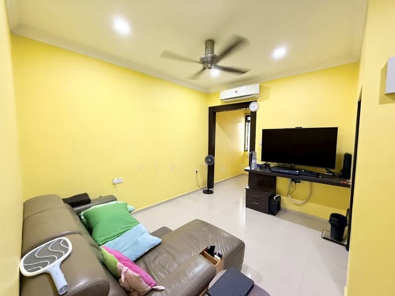2-storey Terraced House for Sale in Taman Molek (Johor Bahru) - Yik Tat - PropertyGuru.com.my