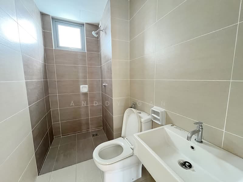 Service Residence for Sale at Gravit8, Klang - Anddy Gan - Bathroom - PropertyGuru.com.my
